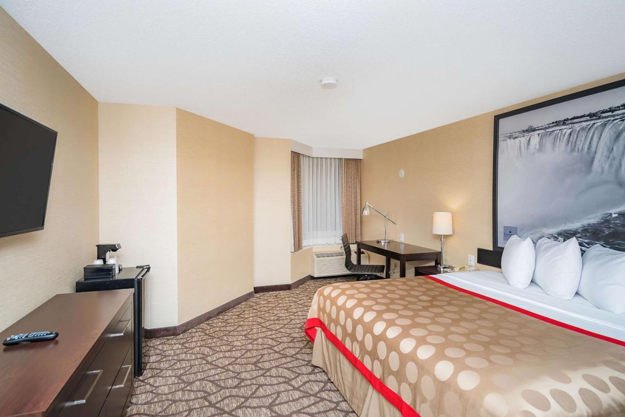 Ramada By Wyndham Niagara Falls Near The Falls Exteriör bild