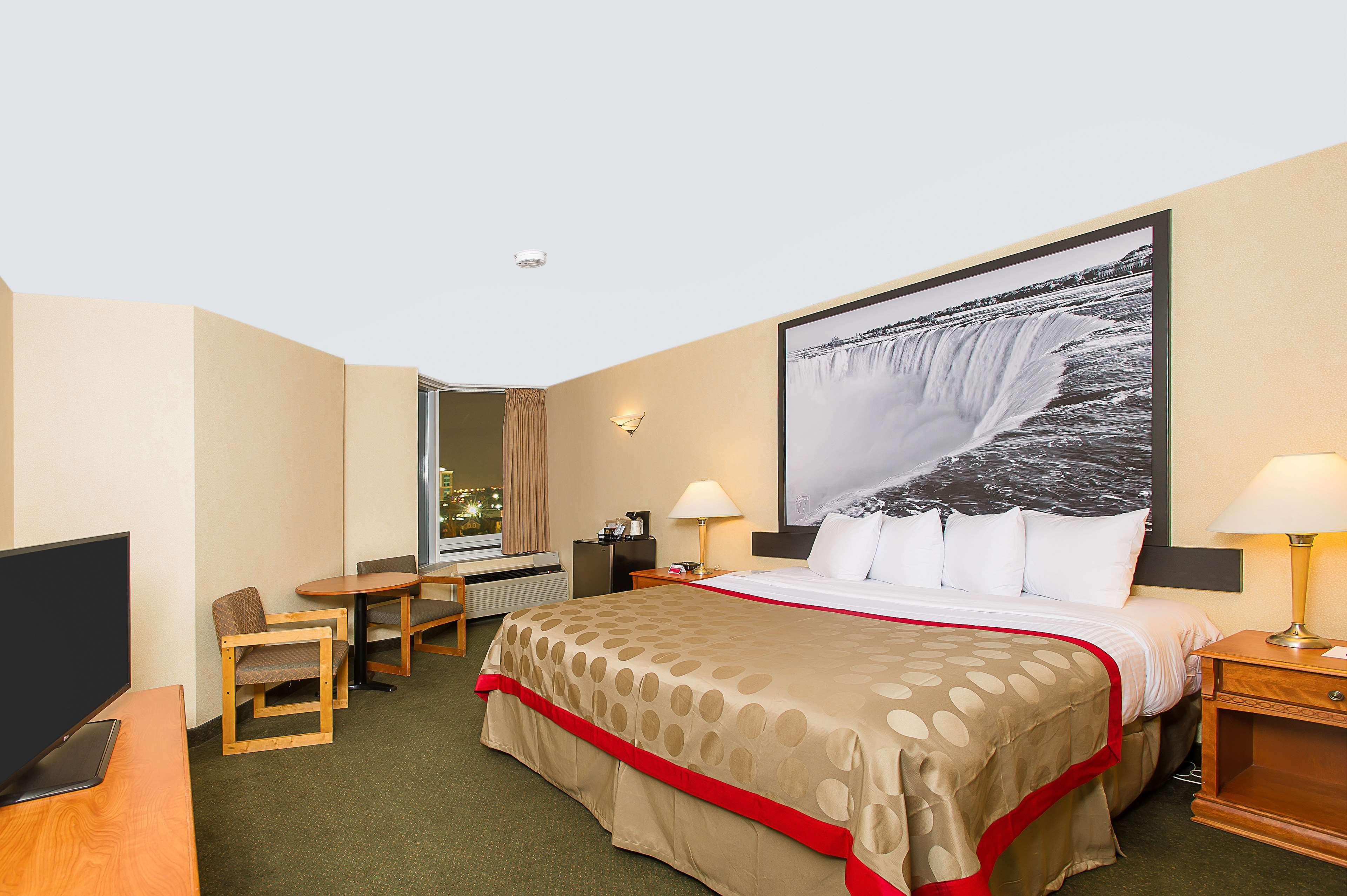 Ramada By Wyndham Niagara Falls Near The Falls Exteriör bild