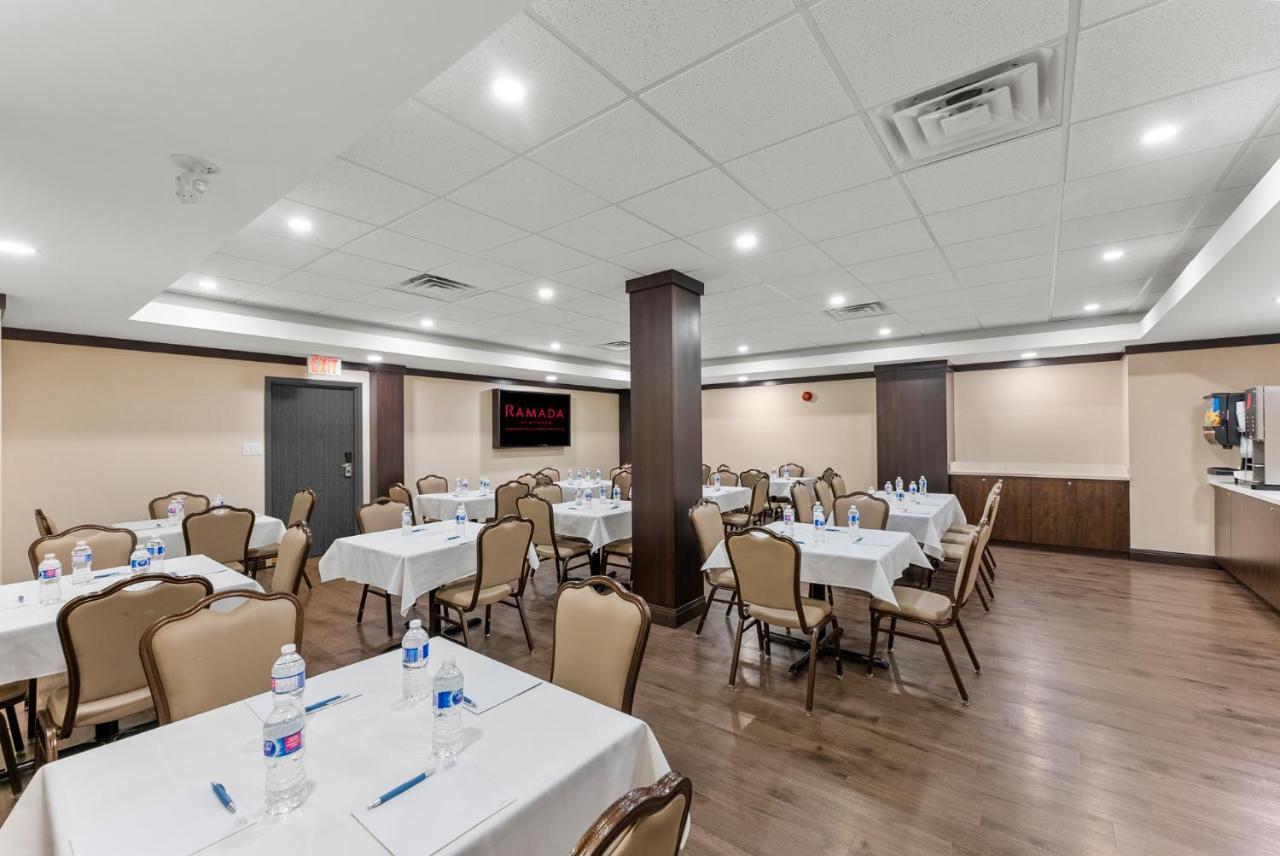 Ramada By Wyndham Niagara Falls Near The Falls Exteriör bild