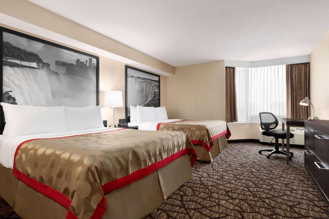 Ramada By Wyndham Niagara Falls Near The Falls Exteriör bild