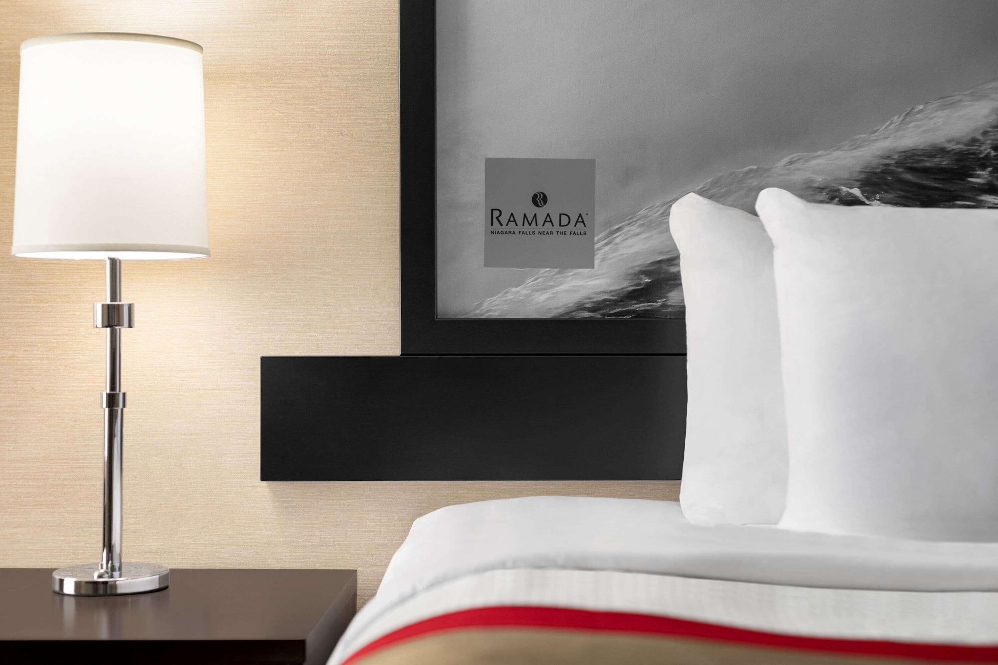 Ramada By Wyndham Niagara Falls Near The Falls Exteriör bild