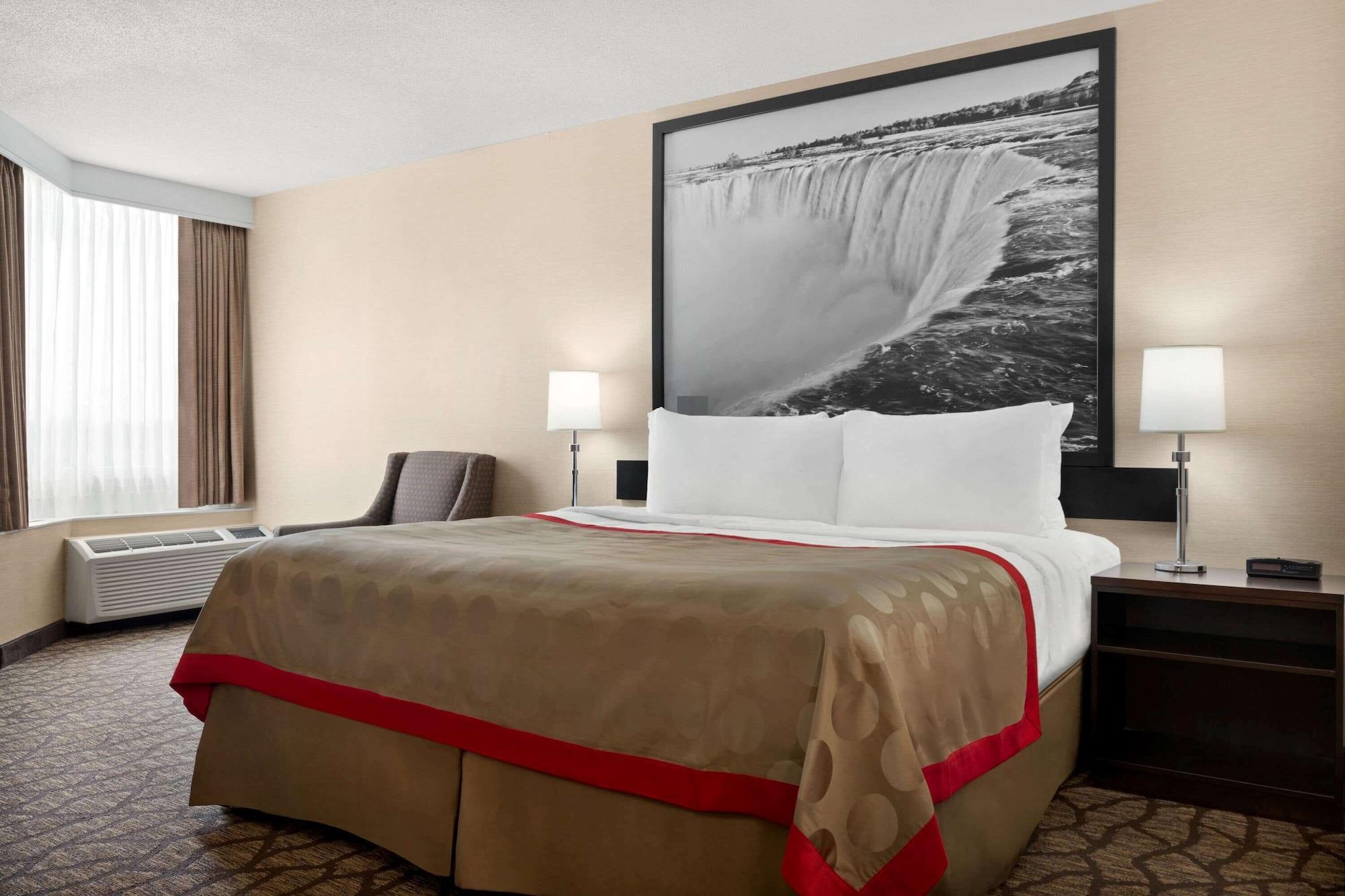 Ramada By Wyndham Niagara Falls Near The Falls Exteriör bild