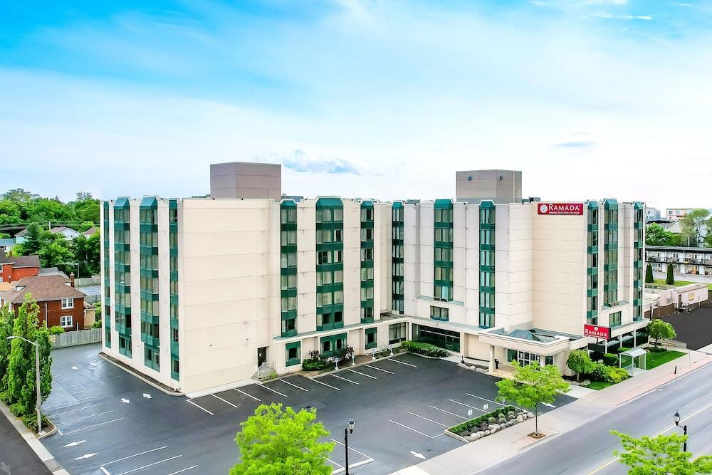 Ramada By Wyndham Niagara Falls Near The Falls Exteriör bild